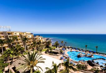 Apartamentos BlueBay Beach Club allows 18 year olds to book a room