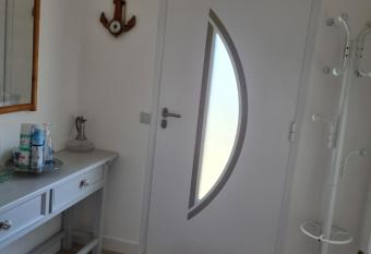 Superbe Spacieux Appartement RDC tout confort has Balcony rooms