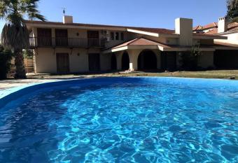 Super habitacion privada, exteriores increibles. has Balcony rooms