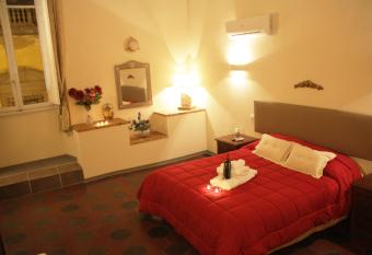 Il Verrocchio allows 18 year olds to book a room