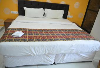 Hotel Apni Haveli has Smoking/Balcony rooms