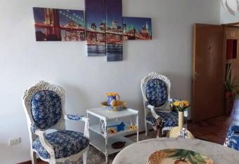 Moderno dpto con vista a la bah  a de Asunci  n allows 18 year olds to book a room