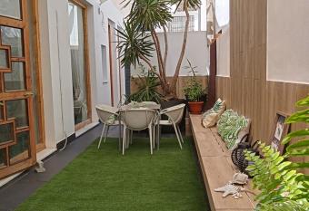 Eventos Mar de Vida allows 18 year olds to book a room