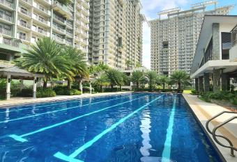 Davao City Verdon Parc 1BR Penthouse allows 18 year olds to book a room