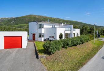 Great villa with amazing view has Balcony rooms