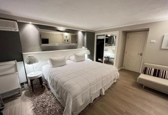 Forest Lagoon 10 Park has Balcony rooms