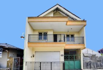 OYO 91774 Kost Nusantara Sidoarjo has Balcony rooms