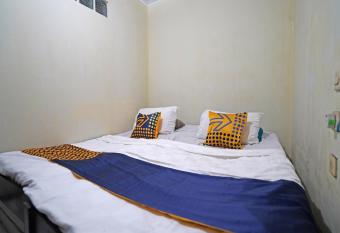SPOT ON 91783 Urban Syariah Residence allows 18 year olds to book a room