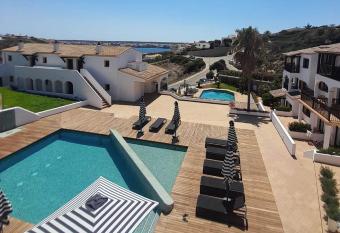 Calallonga Hotel Menorca allows 18 year olds to book a room
