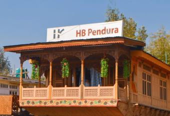 Travel curator holidays tour & travels allows 18 year olds to book a room