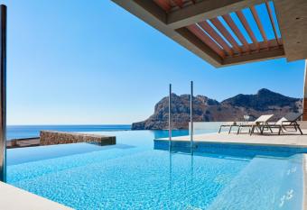 Atlantica Imperial Residences - Adults Only allows 18 year olds to book a room