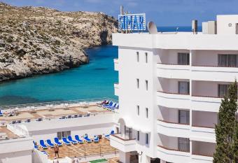 Globales Simar has Balcony rooms