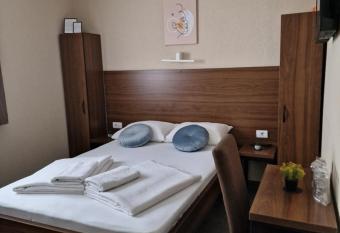 Hotel Djerdan allows 18 year olds to book a room