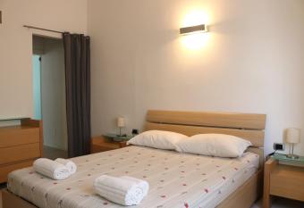 Design Canal Apartment allows 18 year olds to book a room