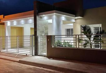 New style house in La Romana close to beach allows 18 year olds to book a room