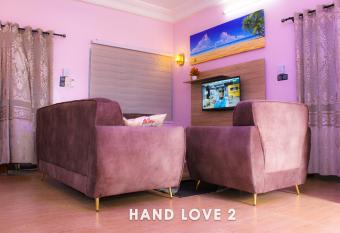 Hand Love 2 allows 18 year olds to book a room