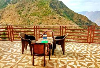 MUNDRIKA RESORT has Balcony rooms