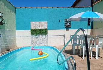 Casa de temporada Guarapari Casa Dule allows 18 year olds to book a room