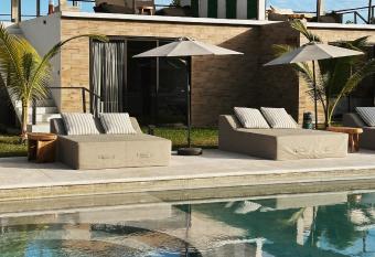 Bora Boutique - Adults Only allows 18 year olds to book a room