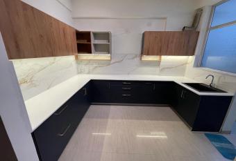 DD HOME STAY has Balcony rooms