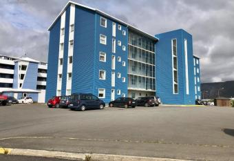 David s apartment has Balcony rooms