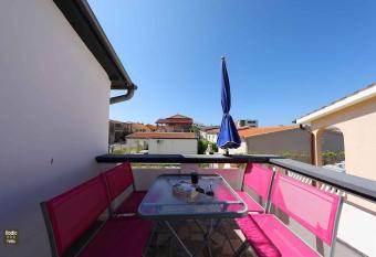 Apartment in Vir - Insel Vir 42970 has Balcony rooms