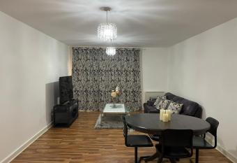 Abbys Apartment Free Street Parking Subject to Availability has Balcony rooms