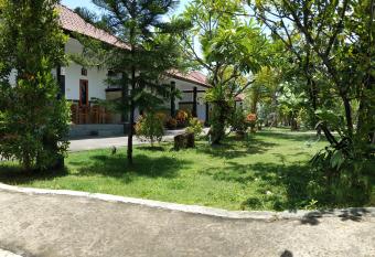 Puri Raka Villa has Smoking rooms