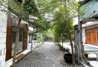 Weave & Woof Stay has Balcony rooms