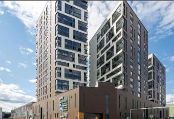 Valoisa studio Hertsin ostoskeskuksen yhteydess   allows 18 year olds to book a room