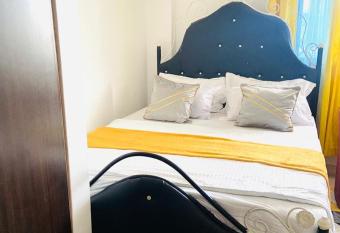 Cozy studio apartment in furaha apartment holiday home, Bamburi allows 18 year olds to book a room