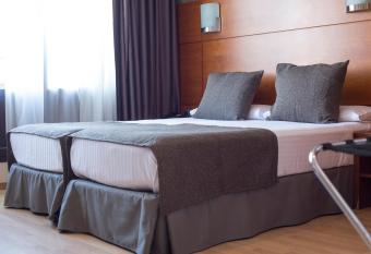 Hotel Via Augusta has Balcony rooms