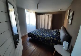 Petite maison agr  able au centre d Angoul  me has Balcony rooms