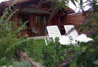 NIKOLIJA 3 has Balcony rooms