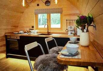 Helmsley Lodges has Balcony rooms