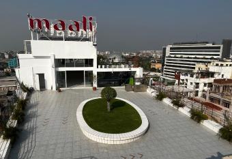 Furnished Studio Apartment has Balcony rooms