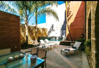 Casa Muralla has Balcony rooms