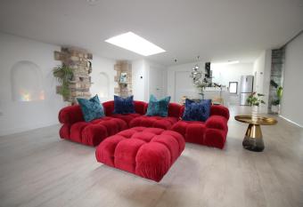 The Old Poolhouse allows 18 year olds to book a room