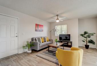 FRONTDESK Jade Scottsdale Apts Central Scottsdale allows 18 year olds to book a room