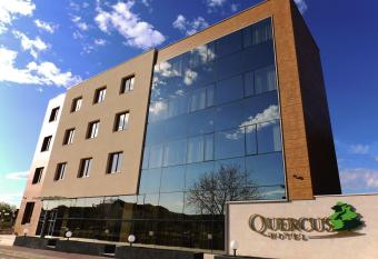 Hotel Quercus has Balcony rooms