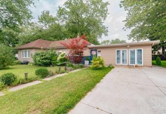 Elegant spacious 3-bedroom home near Detroit River has Balcony rooms