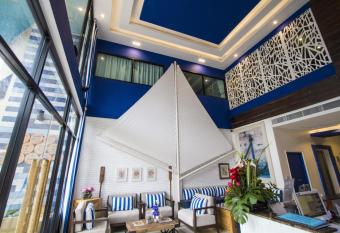 The Blue Pearl Kata Hotel has Balcony rooms