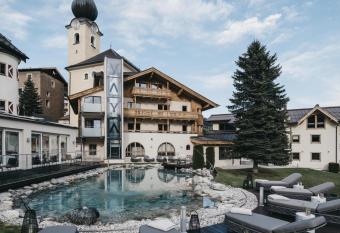VAYA Post Saalbach has Balcony rooms