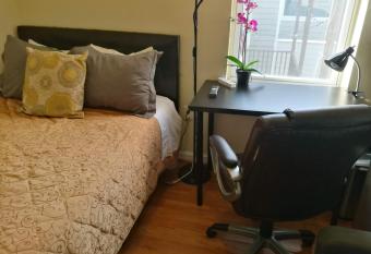 Central Washington DC Room allows 18 year olds to book a room