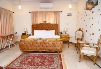 Waypoint Hotel has Balcony rooms