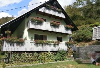 Apartment   van has Balcony rooms