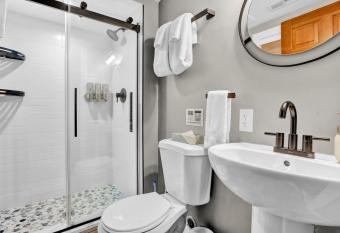 Chimney Hill Estate Inn has Balcony rooms