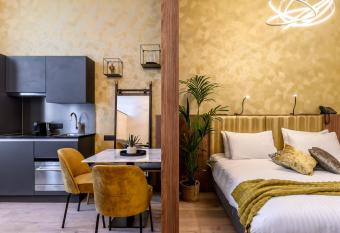 Leopold Hotel Oudenaarde allows 18 year olds to book a room