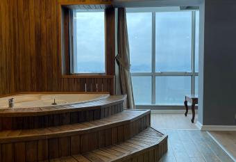 Mira Hotel Boutique has Smoking/Balcony rooms