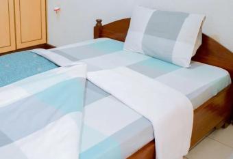 PROVIDENCE SUITES allows 18 year olds to book a room